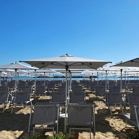 Hotel Flying Pesaro Ngoại thất bức ảnh