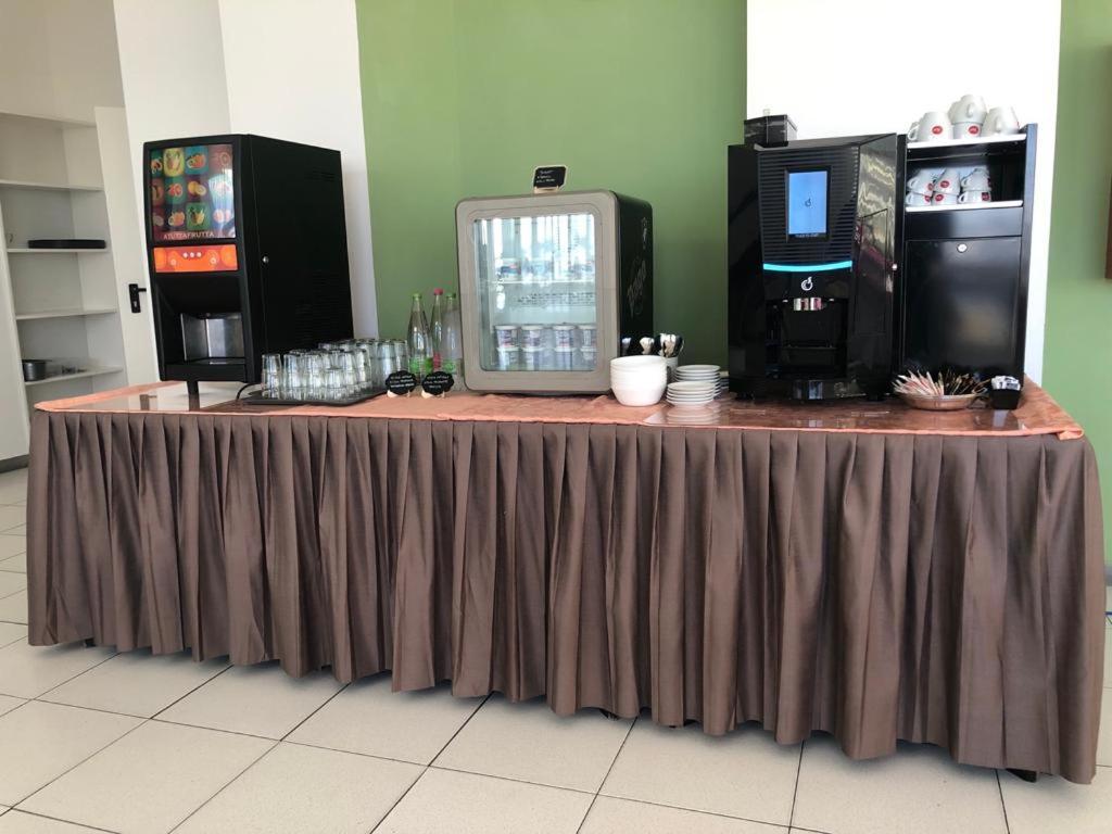 Hotel Flying Pesaro Ngoại thất bức ảnh