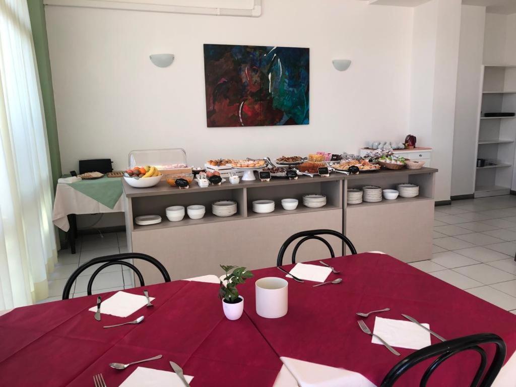 Hotel Flying Pesaro Ngoại thất bức ảnh