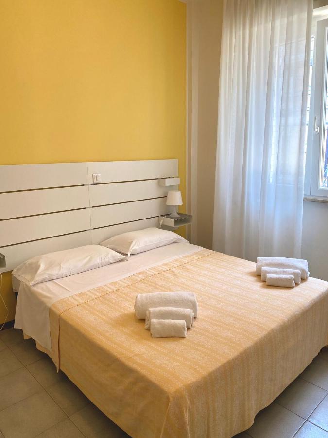 Hotel Flying Pesaro Ngoại thất bức ảnh