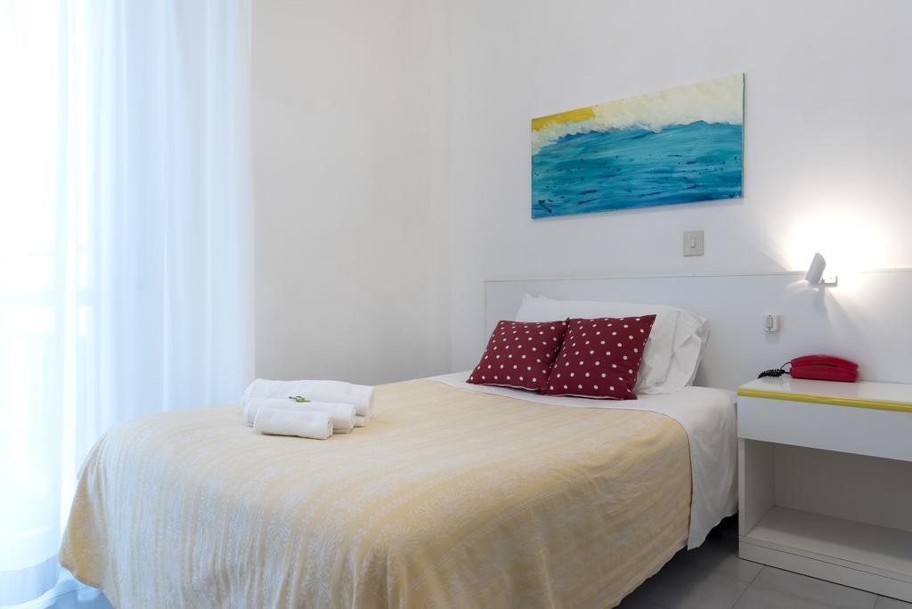 Hotel Flying Pesaro Ngoại thất bức ảnh