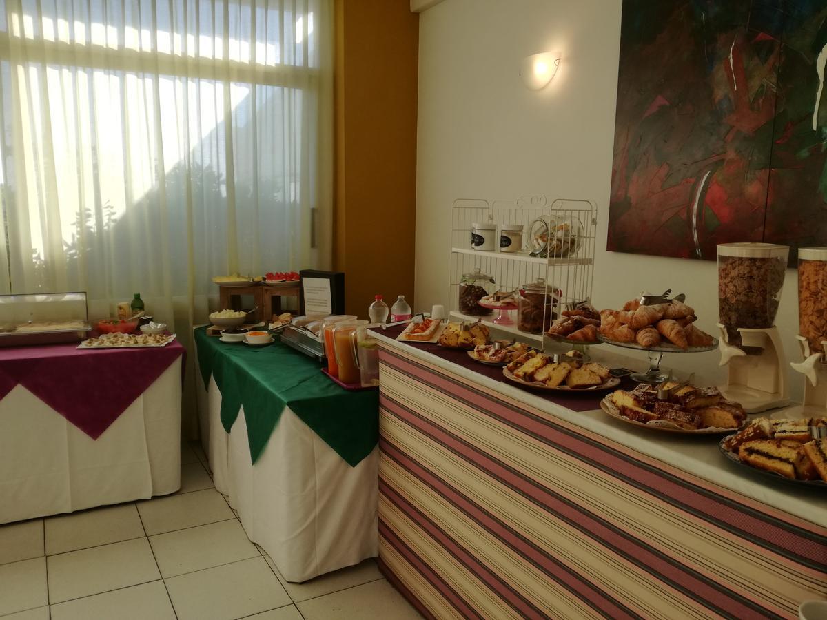 Hotel Flying Pesaro Ngoại thất bức ảnh